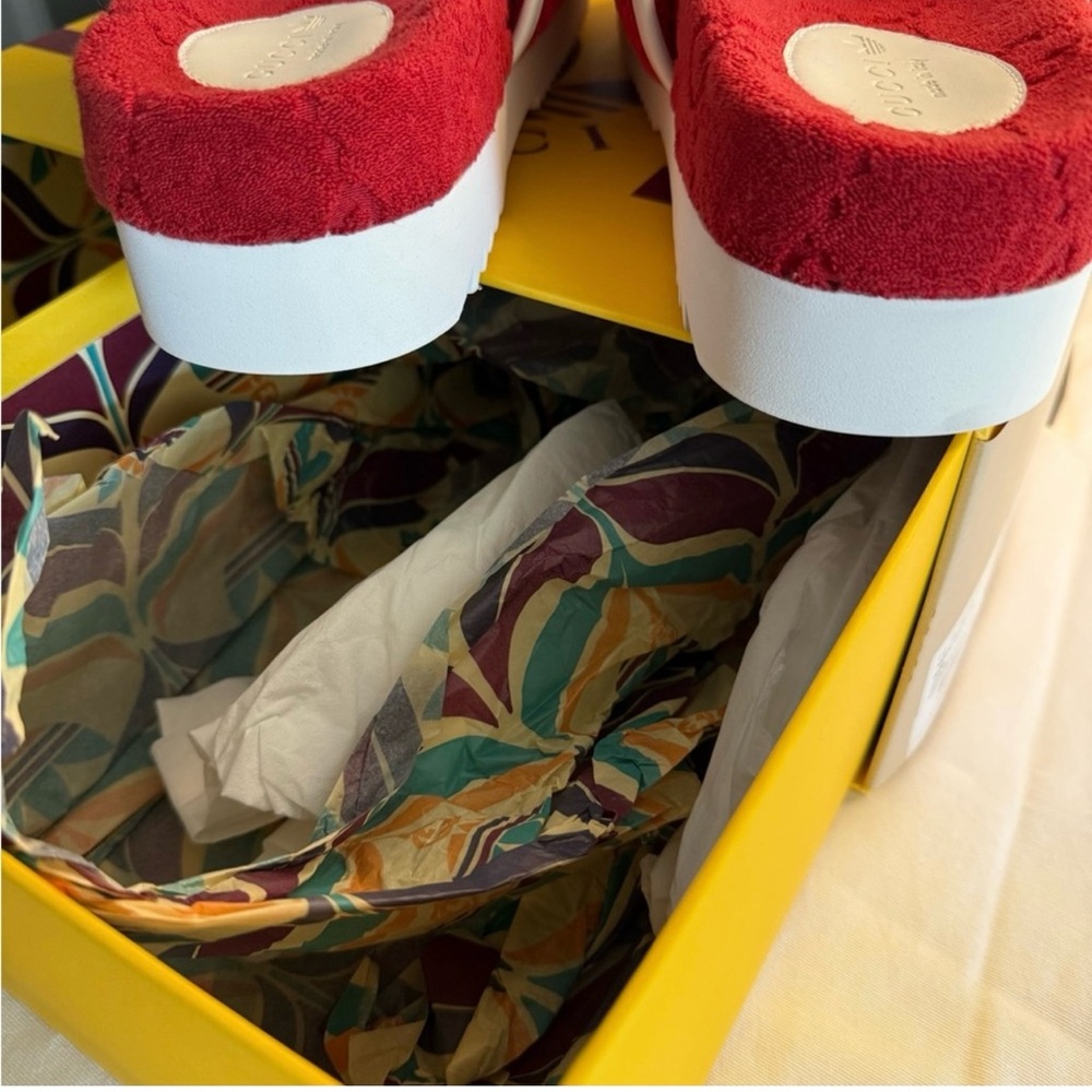 🛑🛑SOLD EBAY🛑🛑 12/13GUCCI X ADIDAS Terry Cloth Trefoil GG
Monogram - Picture 8 of 9